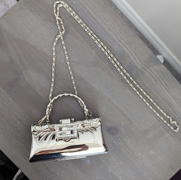 Fabulous Vintage Silver Chrome Evening Purse - Picture 1 of 7